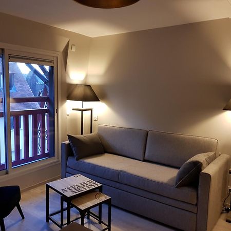 Le Trophee Boutique Hotel Spa- La Loggia Appart'Hotel دوفييل المظهر الخارجي الصورة