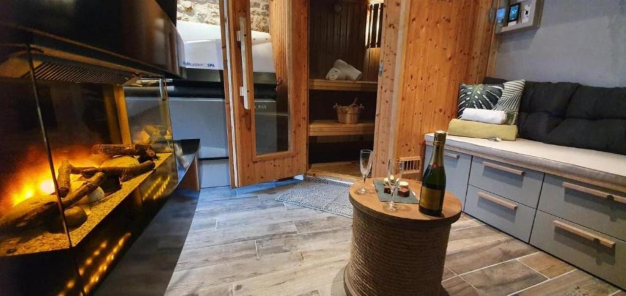 Le Trophee Boutique Hotel Spa- La Loggia Appart'Hotel دوفييل المظهر الخارجي الصورة