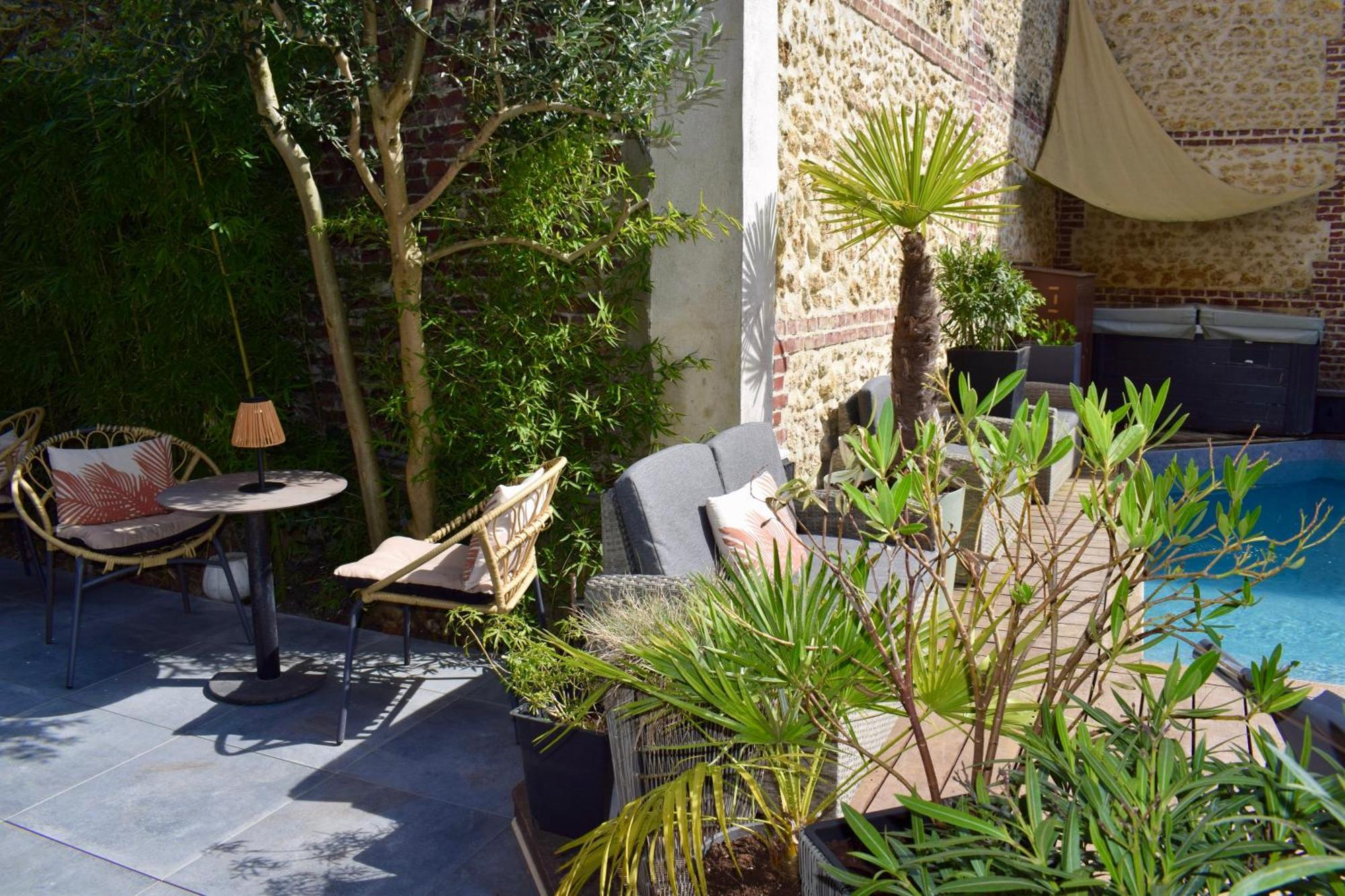 Le Trophee Boutique Hotel Spa- La Loggia Appart'Hotel دوفييل المظهر الخارجي الصورة