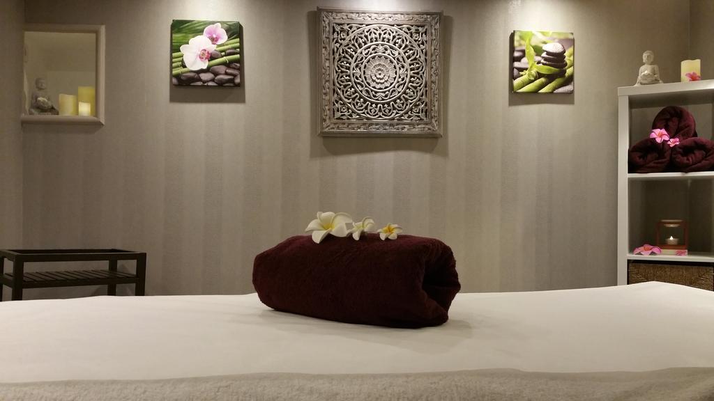 Le Trophee Boutique Hotel Spa- La Loggia Appart'Hotel دوفييل المظهر الخارجي الصورة