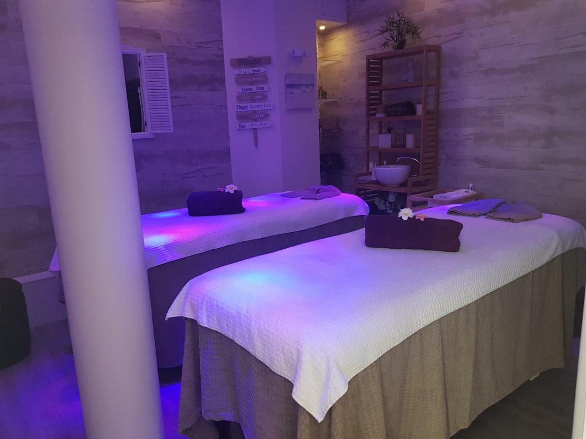 Le Trophee Boutique Hotel Spa- La Loggia Appart'Hotel دوفييل المظهر الخارجي الصورة